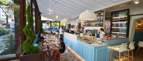 Bar (en la propiedad)