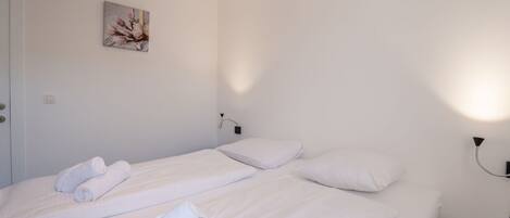 2 عدّة غرف نوم وسرير سفر وواي فاي مجانًا