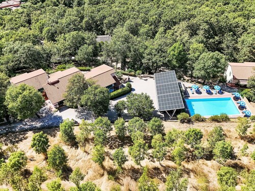 Nice apartment for 4 guests with pool, WIFI, A/C, TV, patio and pets allowed