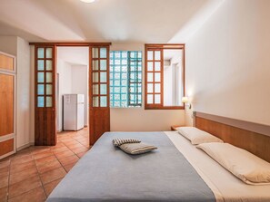 2 habitaciones, cuna de viaje y wifi gratis