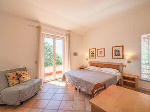 2 habitaciones, cuna de viaje y wifi gratis