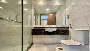 Free toiletries, towels, toilet paper - OYO HOME 1474 Furnished 2 BHK Apartment (Abu Dhabi)