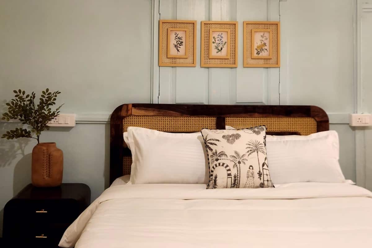 Egyptian cotton sheets, premium bedding, down comforters