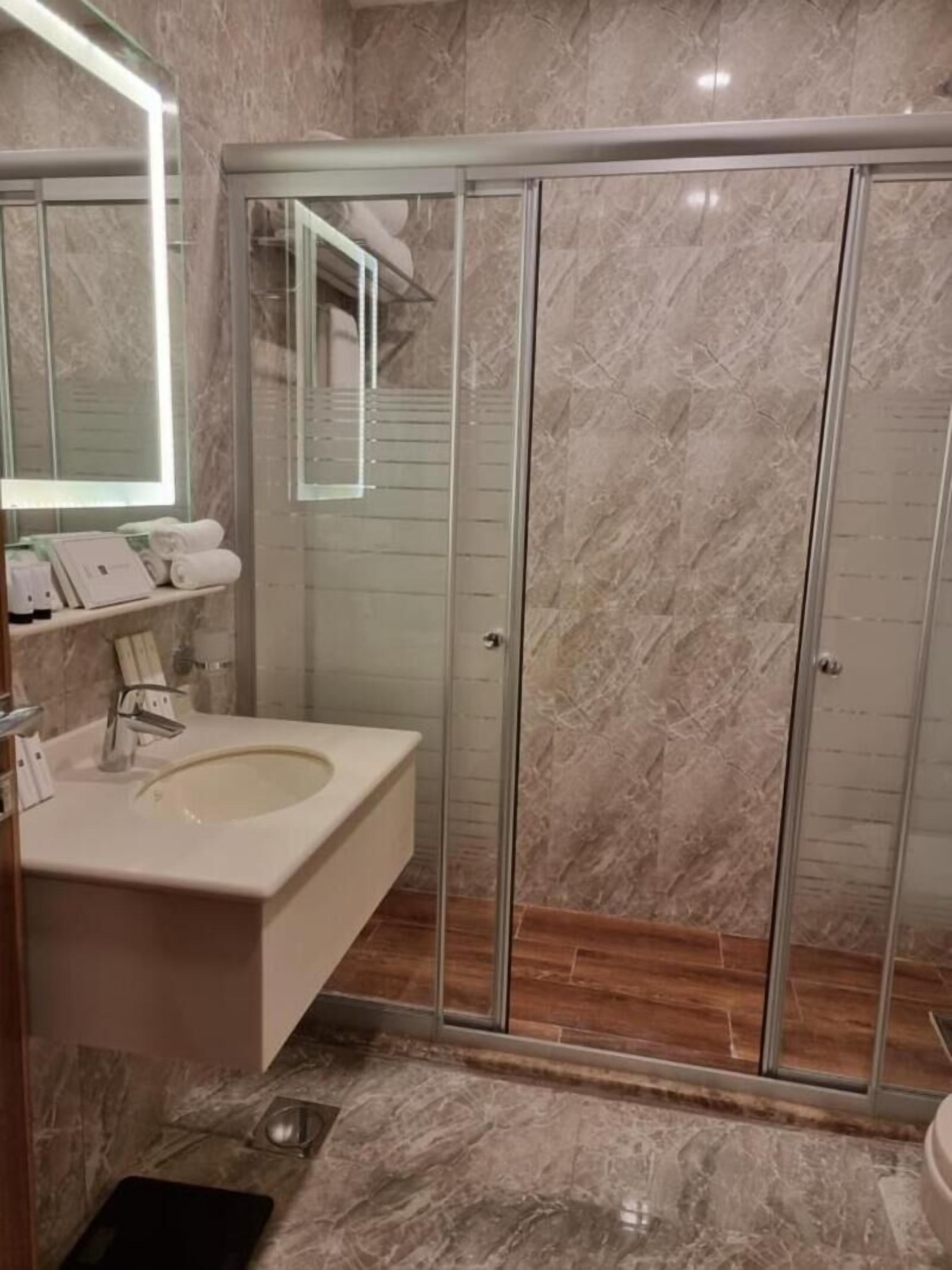 Towels, soap, shampoo, toilet paper