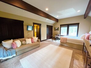 4 chambres, fer et planche à repasser, Wi-Fi, draps fournis