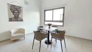 럭셔리 아파트, 시내 전망 | 1 개의 침실, 암막 커튼, 다리미/다리미판, 무료 WiFi