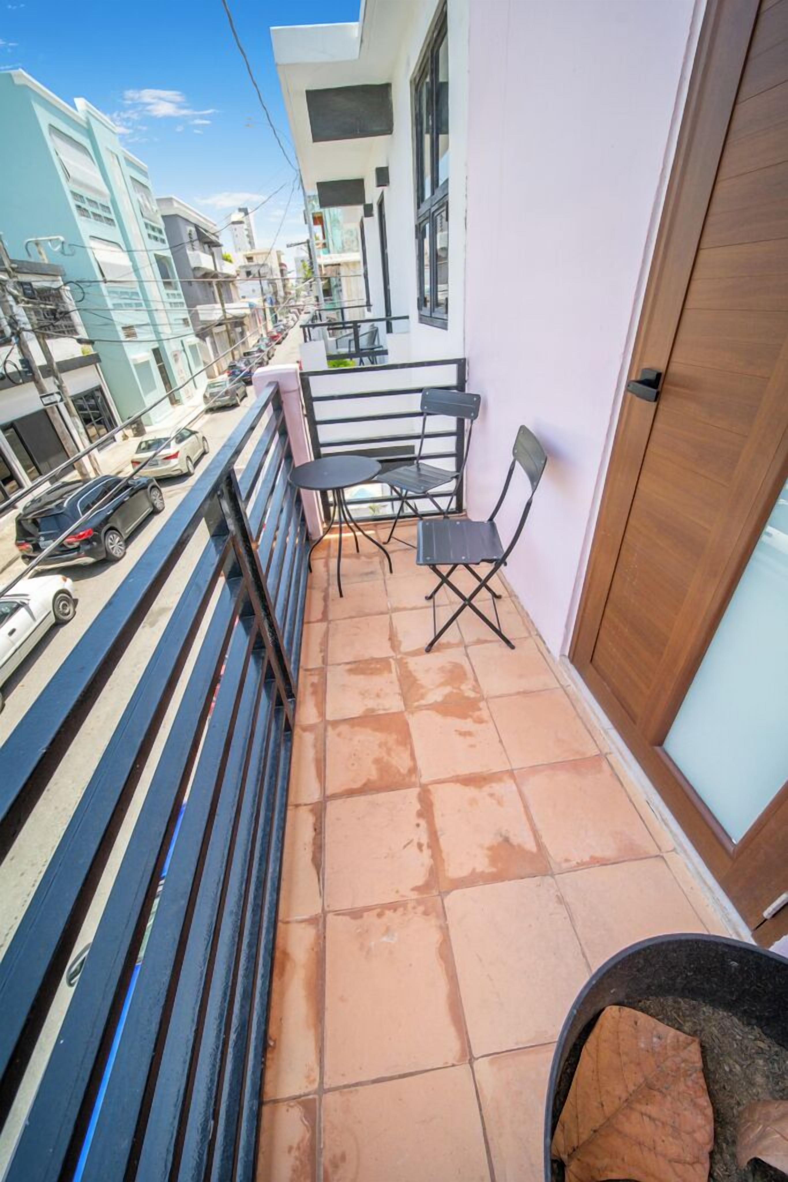 Photo - Room 11 Balcony Bliss in Creative Santurce