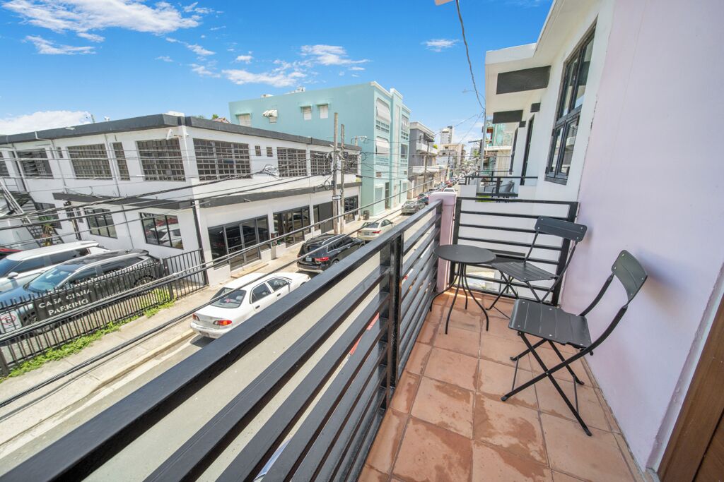 Photo - Room 11 Balcony Bliss in Creative Santurce