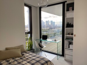 2 chambres, fer et planche à repasser, Wi-Fi, draps fournis