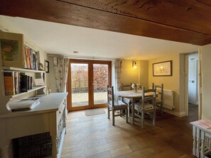 Dining - Cotters Pound: Charming Thatched Cottage in the Heart of Corfe Castle (Corfe Castle)