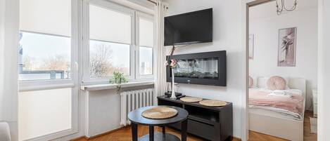 Apartamento, balcón | Sala de estar