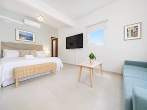 Room - Room 16: Grand King Suite w/ Desk & Sofa Bed (San Juan)