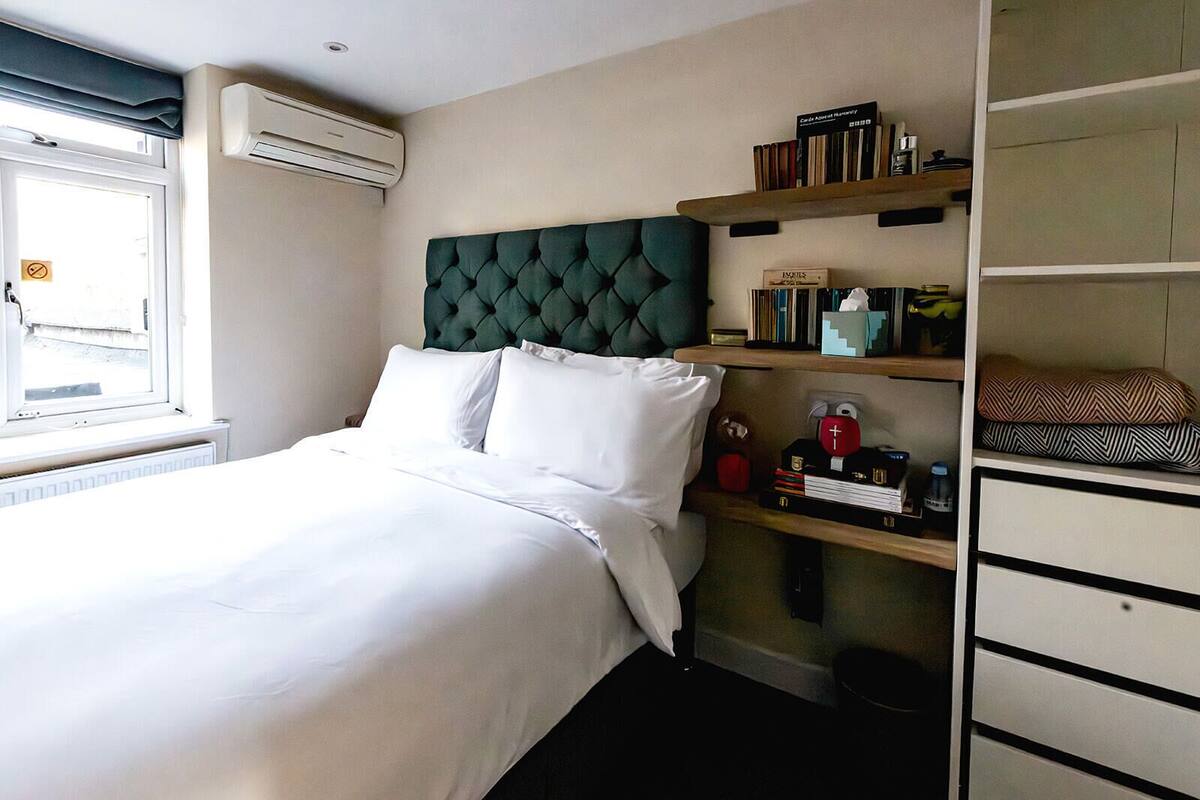 标准双人房 | 笔记本电脑工作区、免费 WiFi、床单