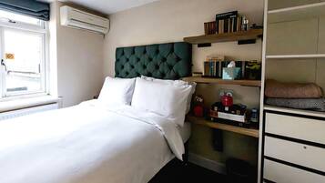 Laptop workspace, free WiFi, bed sheets