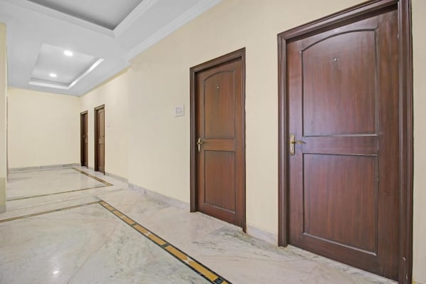 Classic Double Room, 1 Bedroom | Living area - The Rose Residency Inn (Hyderabad)