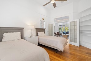 1 chambre, fer et planche à repasser, Wi-Fi gratuit, draps fournis