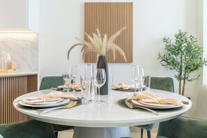 Dining room - Czechin - Modern 1BHK Binghatti Amber (Dubai)