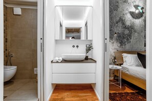 Familienapartment, Stadtblick | Badezimmer