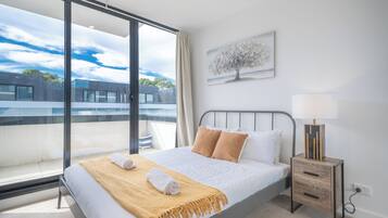 2 bedrooms, desk, iron/ironing board, free WiFi