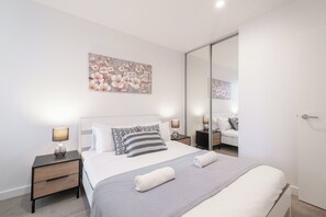 2 sovrum, skrivbord, strykjärn/strykbräda och gratis wi-fi