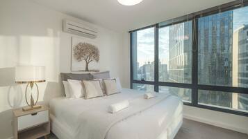 3 bedrooms, desk, iron/ironing board, free WiFi