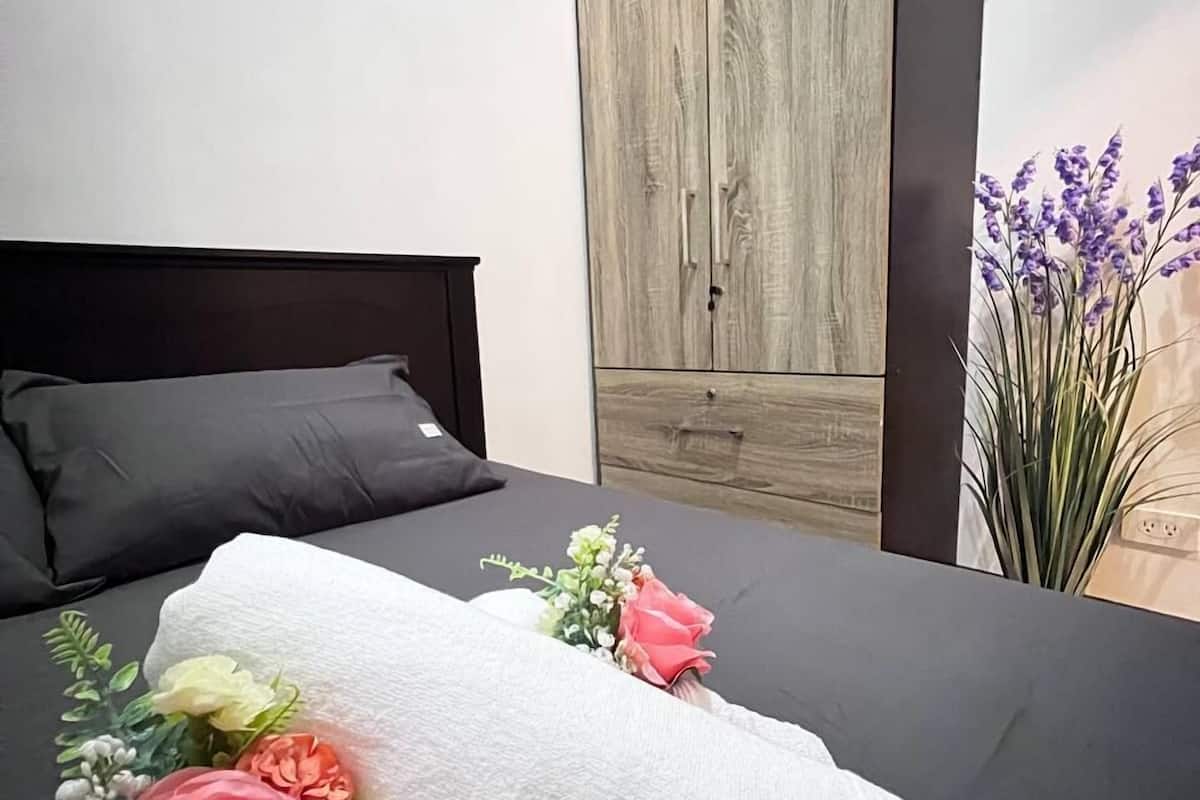 Comfort Condo, 1 Bedroom, Balcony, City View | 1 bedroom, free WiFi, bed sheets