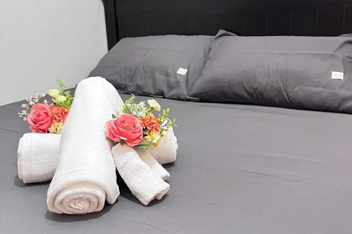 1 bedroom, free WiFi, bed sheets