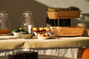 Free daily buffet breakfast