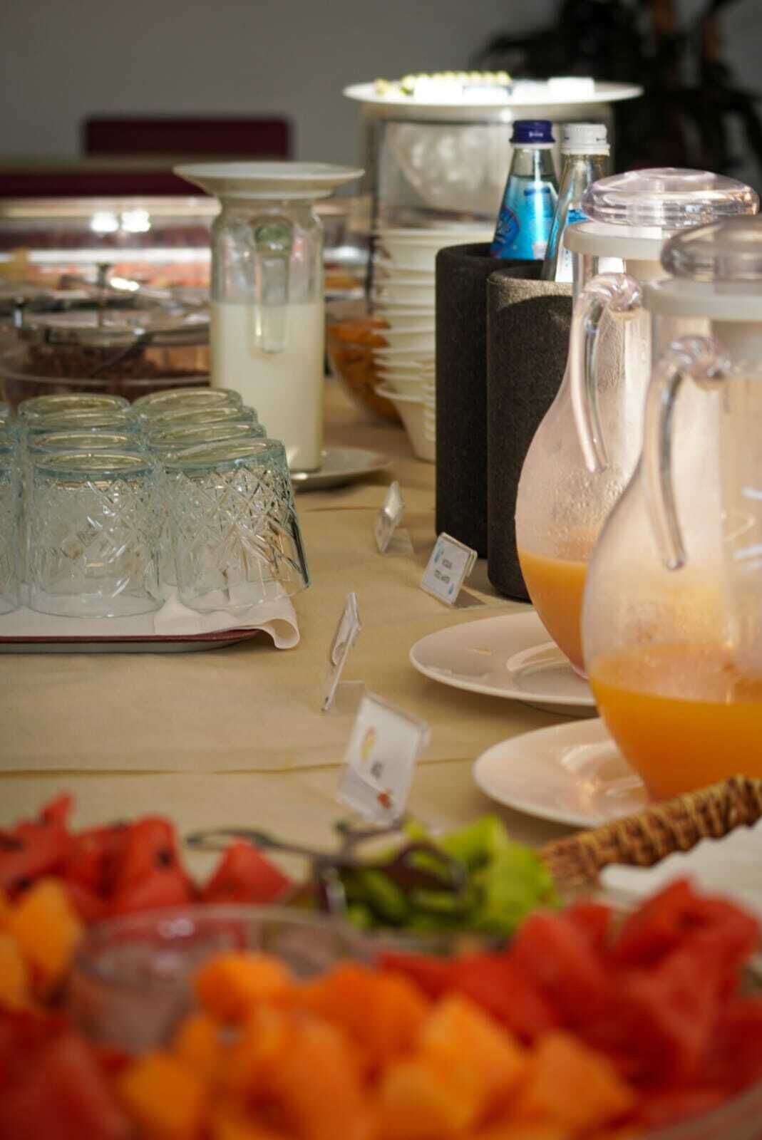 뷔페 아침 식사