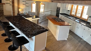Coffee/tea maker, fridge, microwave, oven - Ocean Spray Cottage on Dyers Bay! (Steuben)