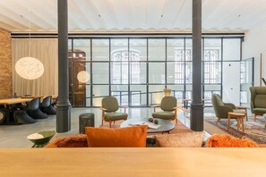 Interior - Serenity in Berlin's Heart (Berlin)