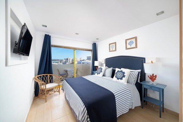 1 bedroom, iron/ironing board, travel cot, free WiFi