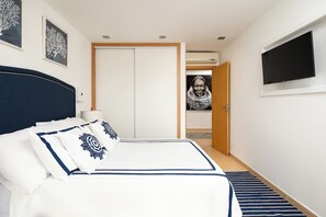 1 slaapkamer, een strijkplank/strijkijzer, gratis wifi, beddengoed