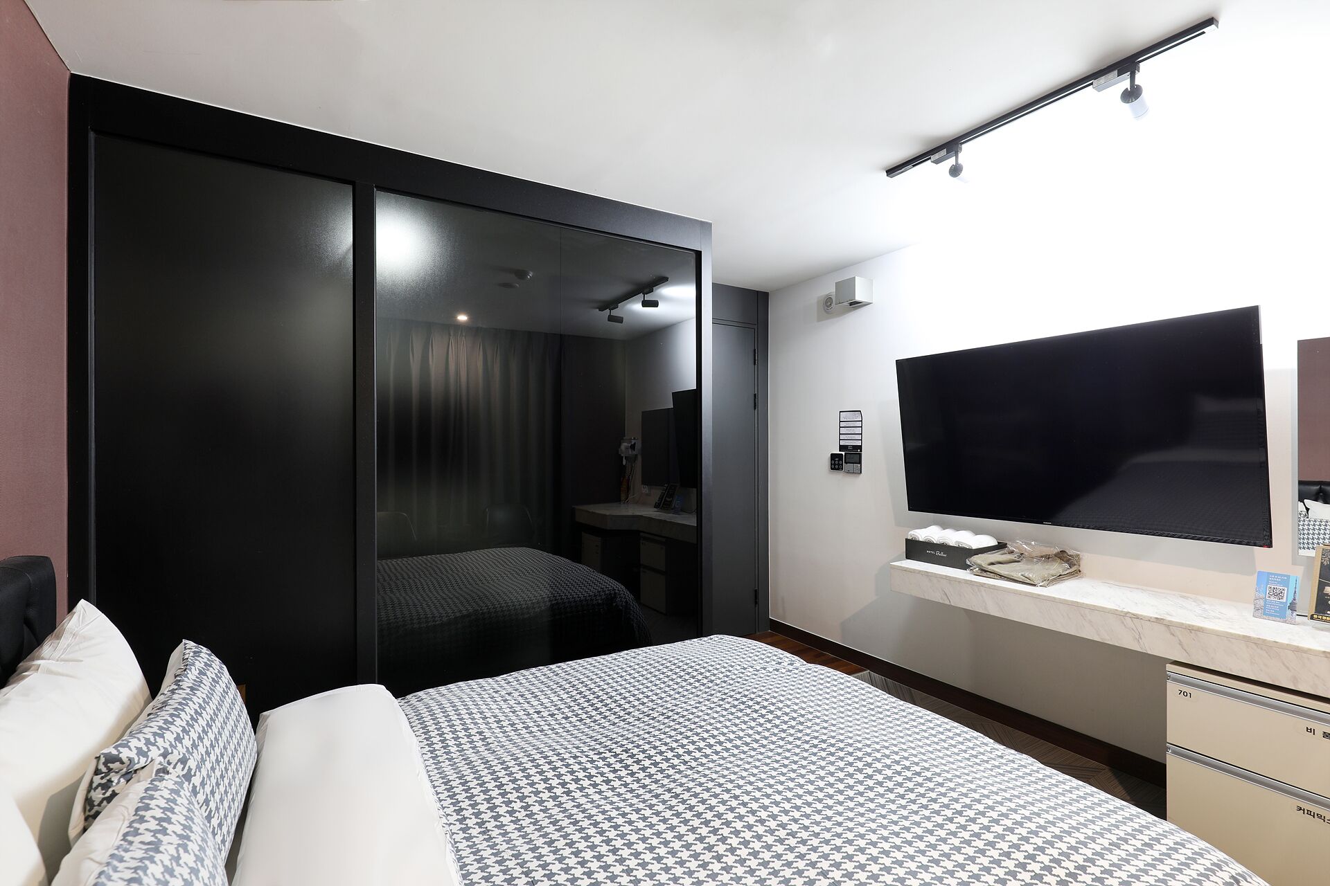 Quarto casal standard | Camas com colchões de espuma com sistema de memória, Wi-Fi de cortesia