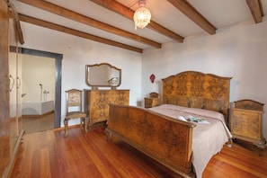 Standard House, Multiple Bedrooms (Teseo House | Lake View & Terrace) | 2 bedrooms, free WiFi, bed sheets