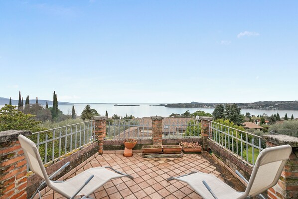 Terrace/patio - Teseo House - Lake View (Gardone Riviera)