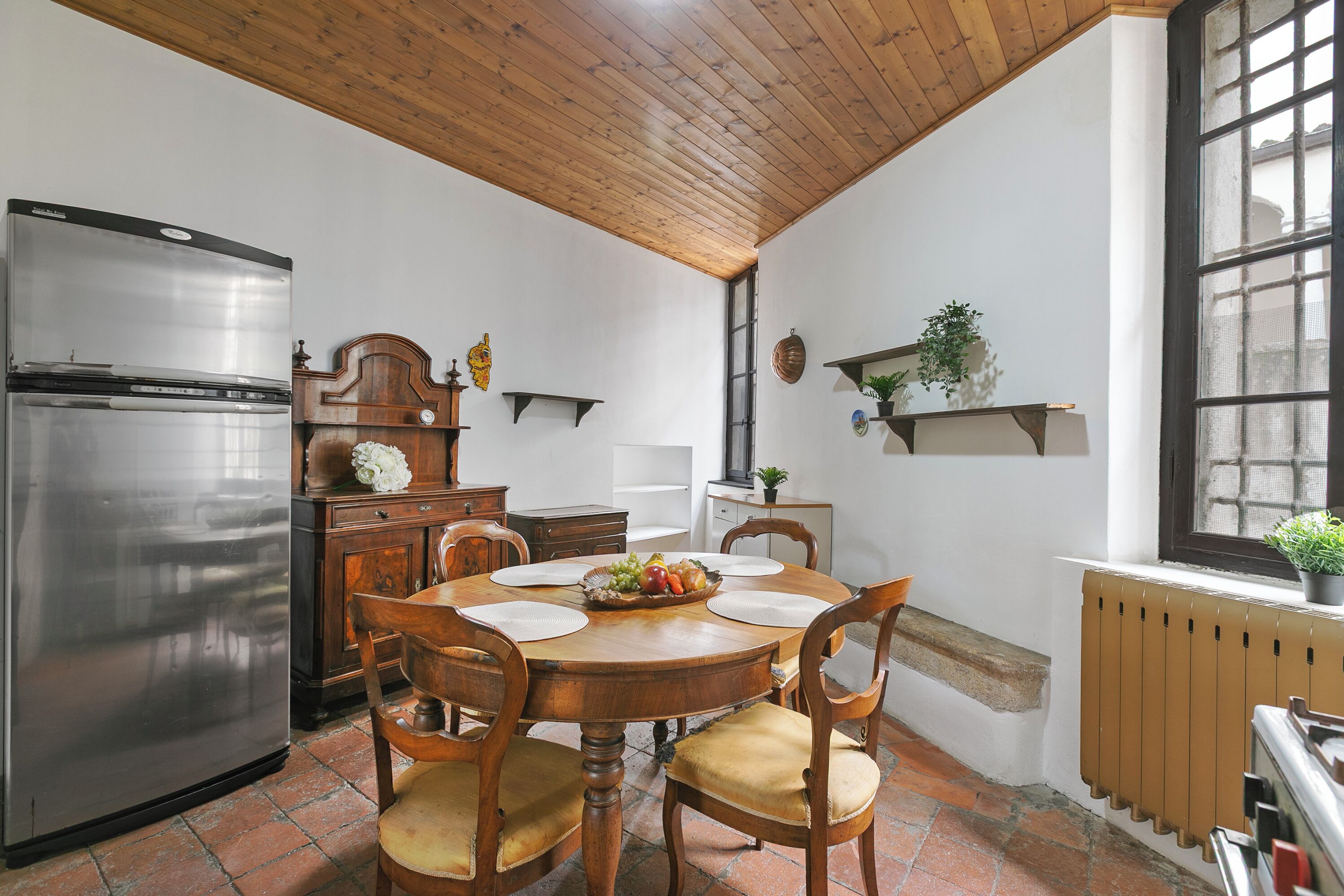 Standard House, Multiple Bedrooms (Teseo House | Lake View & Terrace) | Dining