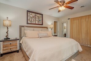 4 soverom, strykejern/-brett, wi-fi (inkludert) og sengetøy