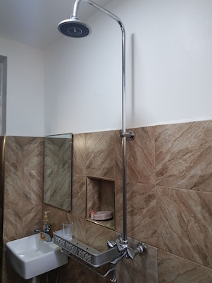 Doppelzimmer | Badezimmer