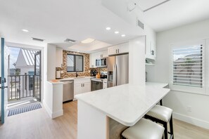 Fridge, microwave, oven, stovetop - UPDATED 2B/2B BEACHFRONT CONDO SEASIDE 301 (Fort Myers Beach)