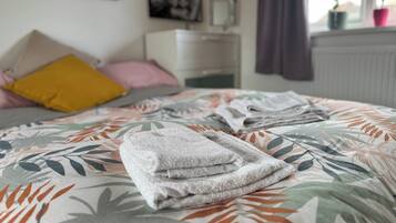 House | 1 bedroom, free WiFi, bed sheets