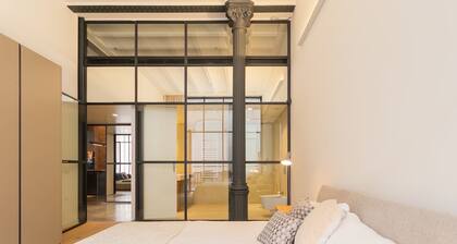 Canalview Luxury Apartment in Amsterdam