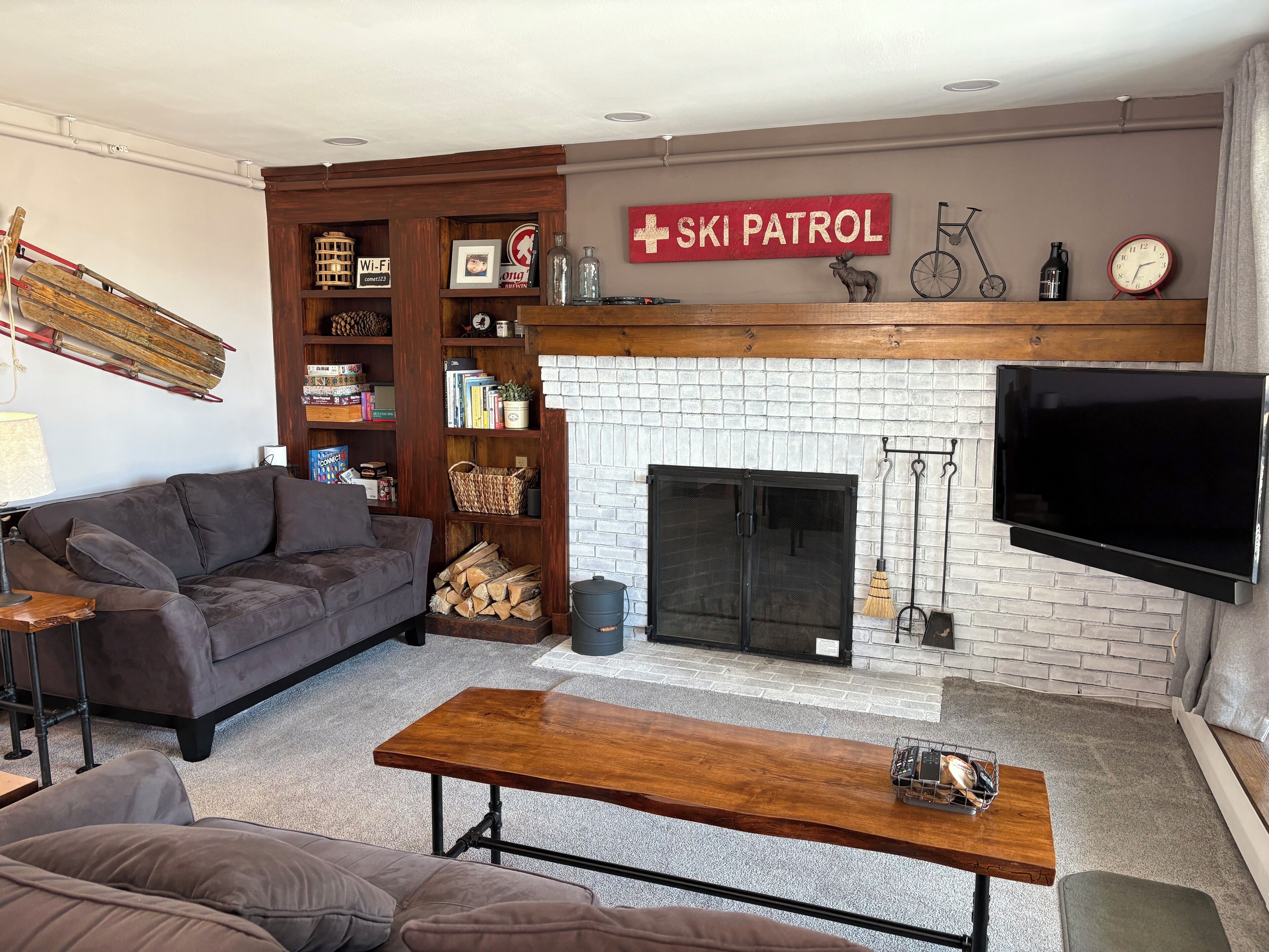 Televisor intel·ligent i llar de foc 