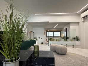 Living area - Woo House Keramikos (Athens)