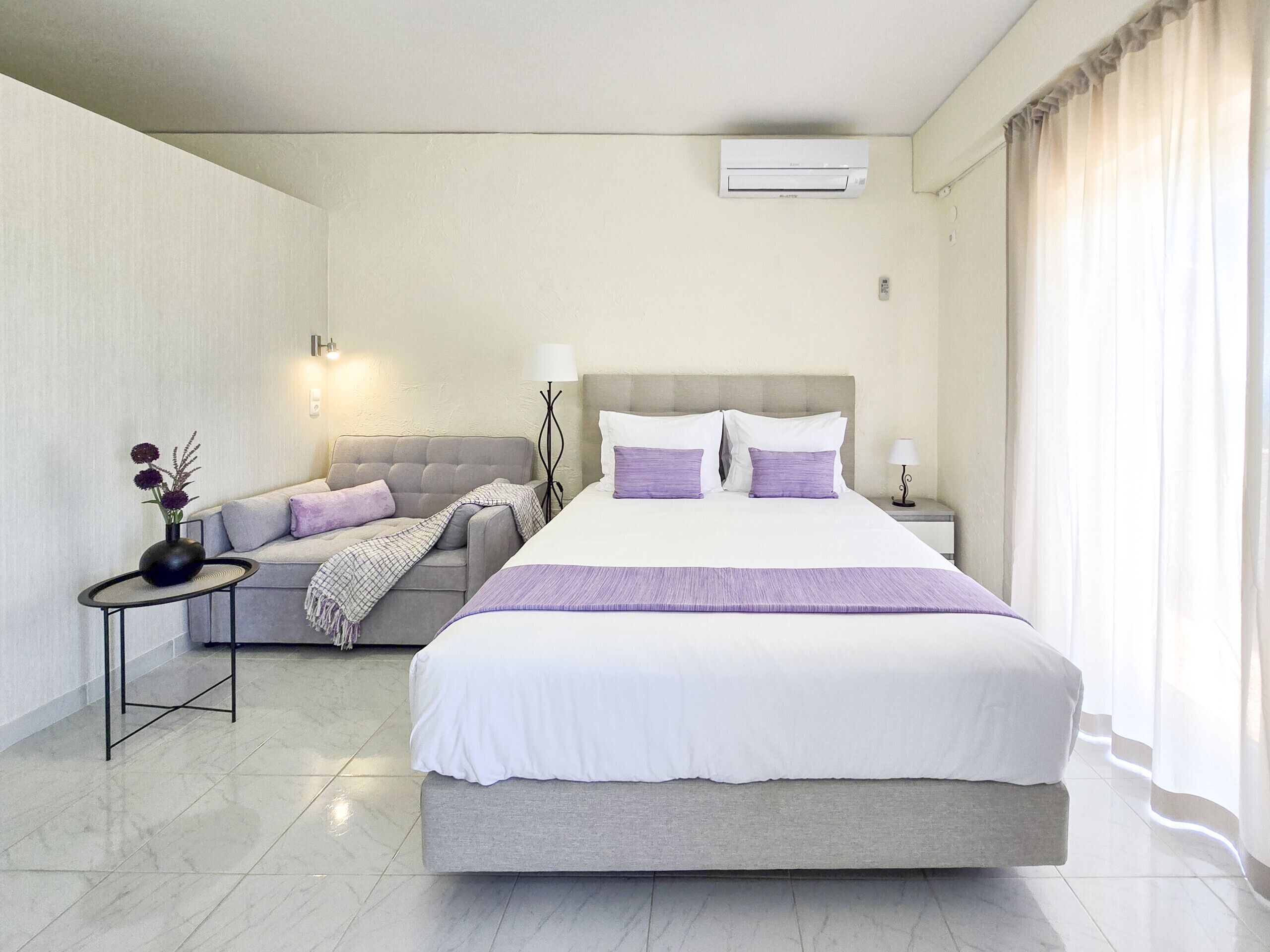 Iron/ironing board, free WiFi, bed sheets