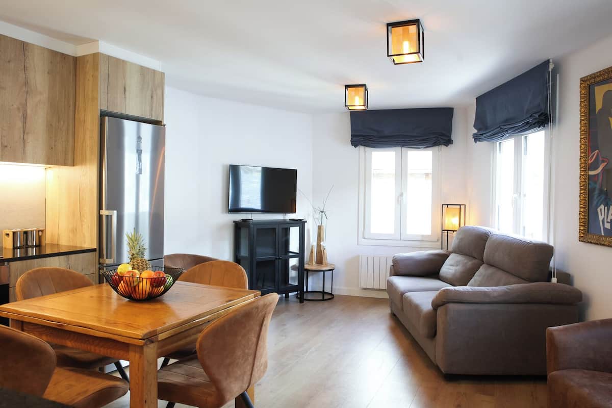 Familie appartement, 2 slaapkamers, uitzicht op stad | Woonruimte