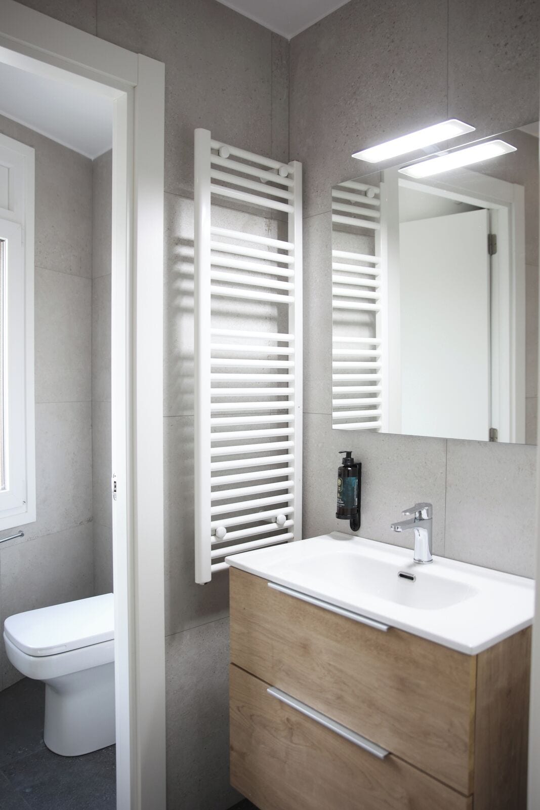 Family Apartment, 2 Bedrooms, City View | Bathroom