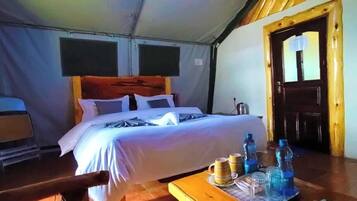 Comfort Tent, Garden View | Individually decorated, individually furnished, free WiFi, bed sheets