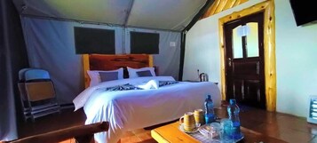 Comfort Tent, Garden View | Individually decorated, individually furnished, free WiFi, bed sheets