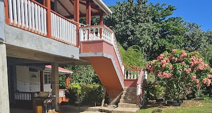 Jacob's Cozy Oasis: 1BR in Marigot w/ Wi-Fi, A/C, Kitchen – <5 Mins to Airport